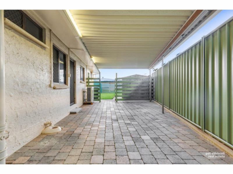 27 Booker Street, Park Avenue QLD 4701